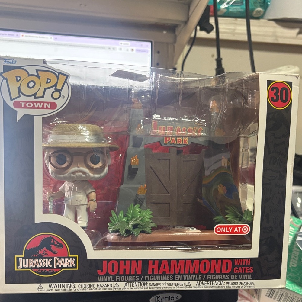 New-Funko POP! Town: Jurassic Park JOHN HAMMOND WITH GATES #30 -Target Exclusive